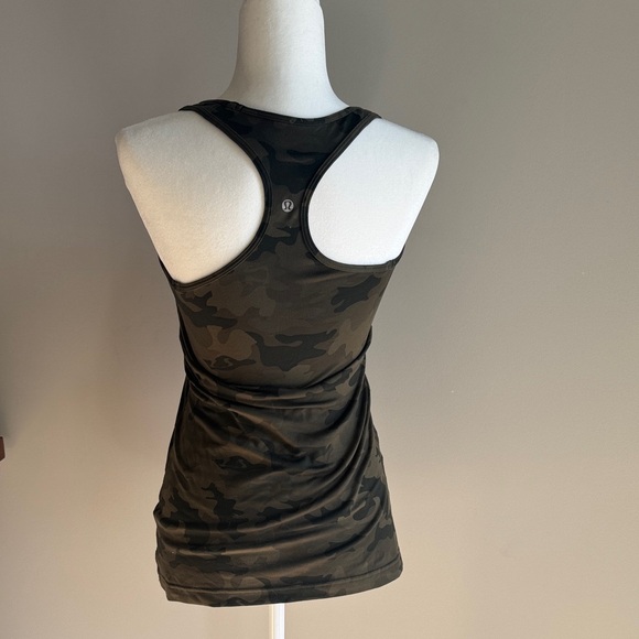 Lululemon Athletica Black Camo Tank Top - Picture 2 of 2